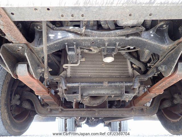 Mitsubishi Fuso Canter 2001 thumbnail 16