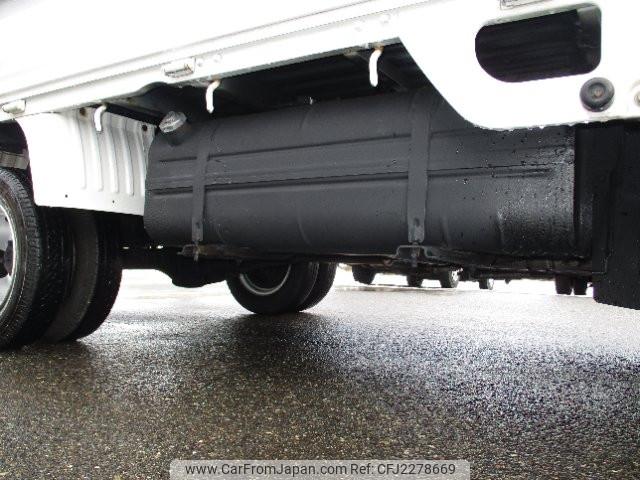 Mitsubishi Delica Truck 2001 thumbnail 9