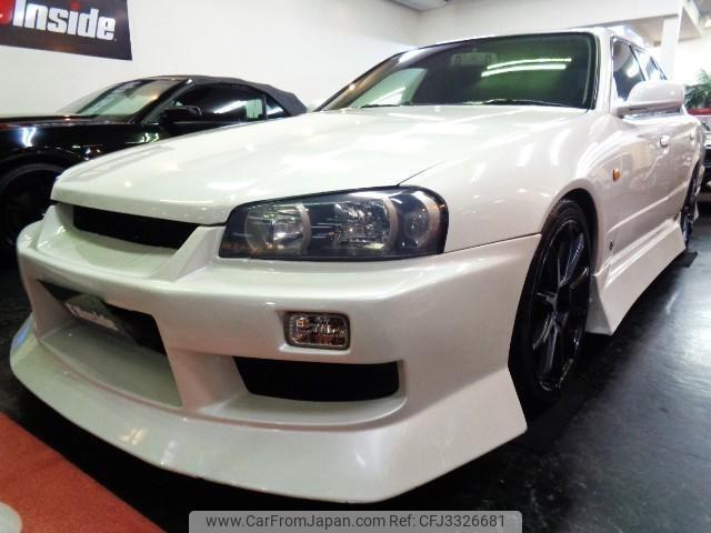 Nissan Skyline 2000