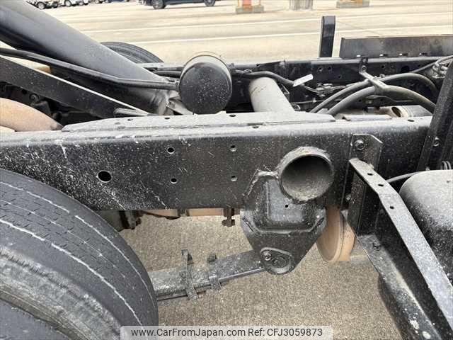 Mitsubishi Fuso Canter 2000 thumbnail 43