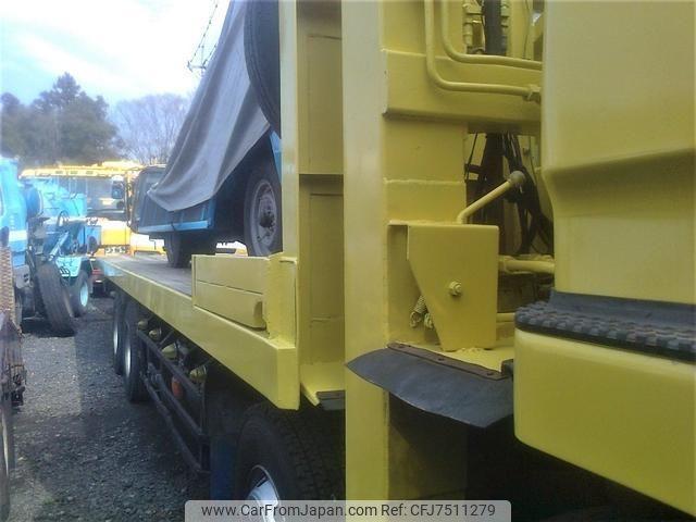 Mitsubishi Fuso The Great 1989 thumbnail 10
