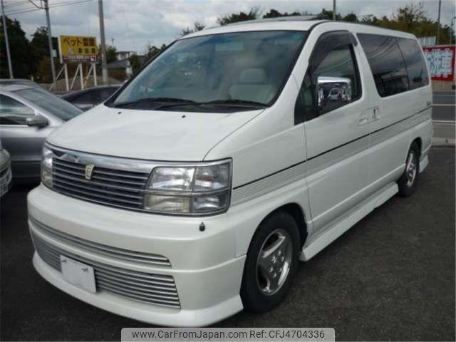 Nissan Elgrand 1999