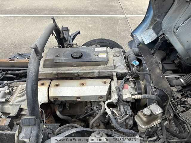 Mitsubishi Fuso Canter 2000 thumbnail 13