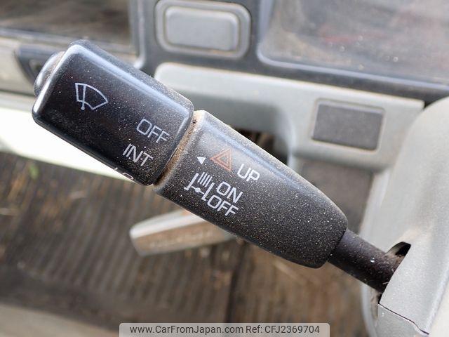 Mitsubishi Fuso Canter 2001 thumbnail 24
