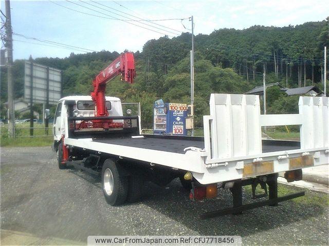 Mitsubishi Fuso Fighter 1992 thumbnail 3