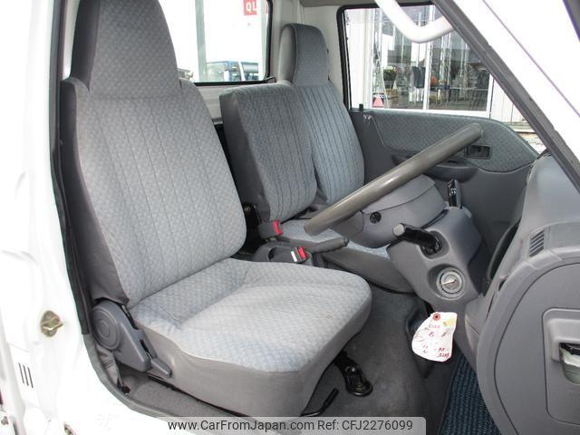 Mitsubishi Delica Truck 2001 thumbnail 18