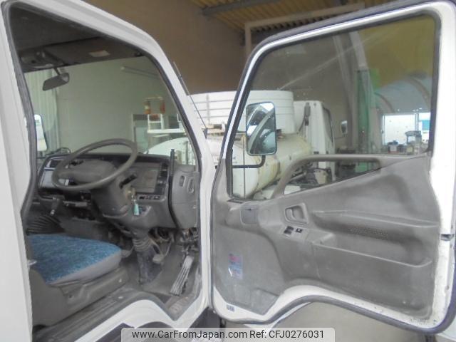 Mitsubishi Fuso Canter 2001 thumbnail 11