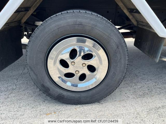 Isuzu Elf Truck 2001 thumbnail 34