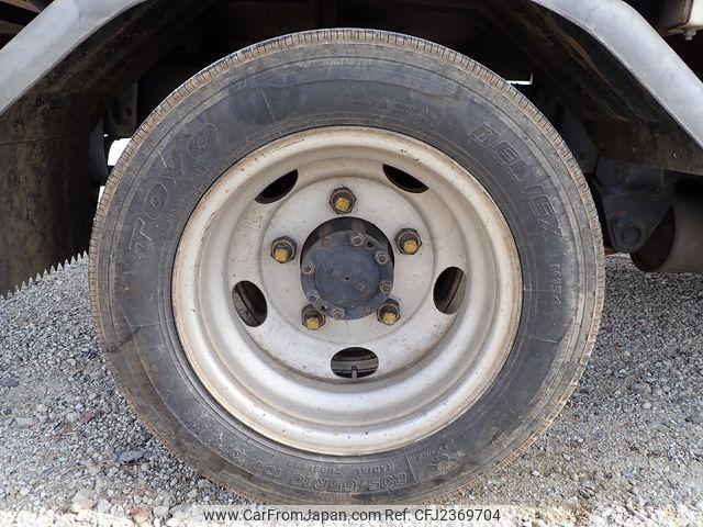 Mitsubishi Fuso Canter 2001 thumbnail 12
