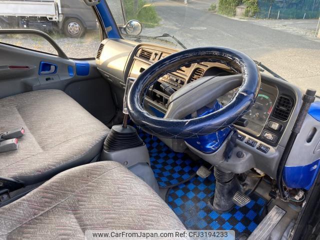 Mitsubishi Fuso Canter 2000 thumbnail 16