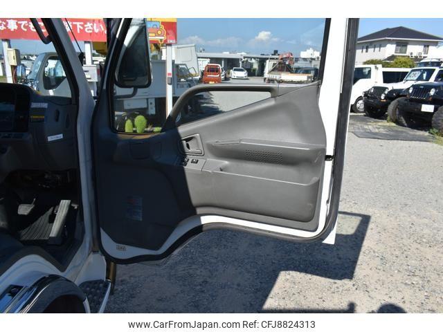 Mitsubishi Fuso Canter 1997 thumbnail 20