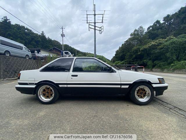 Toyota Corolla Levin 1985 thumbnail 2