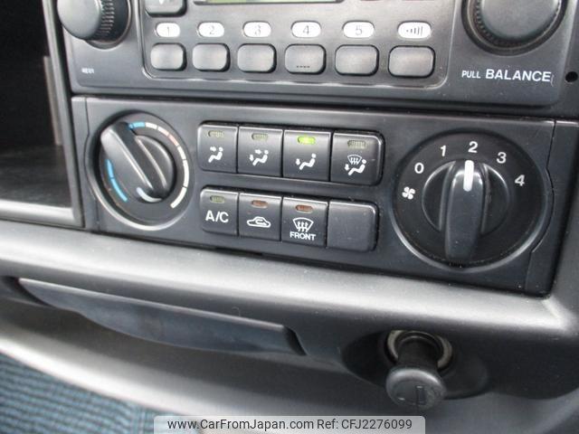 Mitsubishi Delica Truck 2001 thumbnail 24