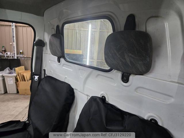 Suzuki Carry Truck 2000 thumbnail 25