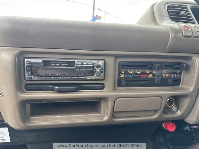 Isuzu Elf Truck 1997 thumbnail 2