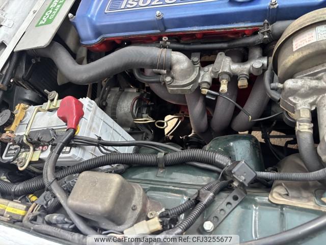 Isuzu Bellet 1972 thumbnail 23