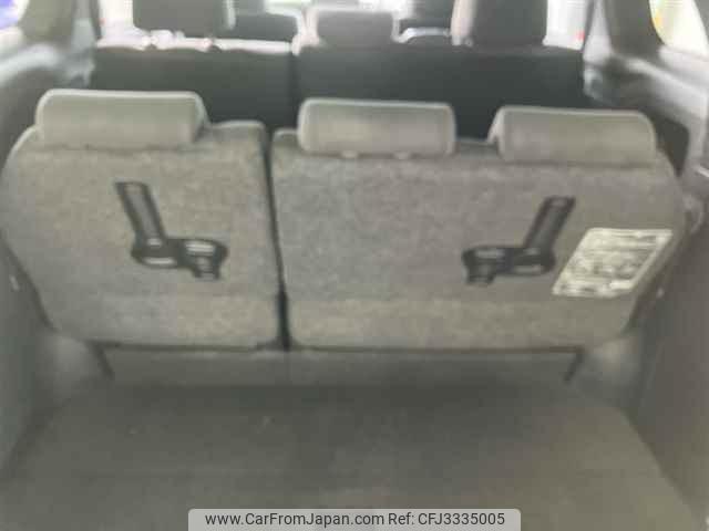 Toyota Estima Hybrid thumbnail 11