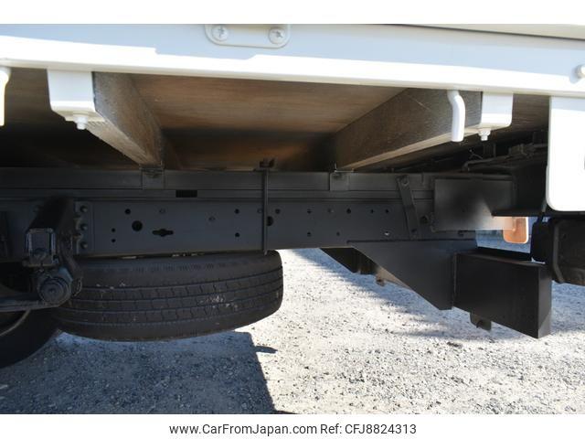 Mitsubishi Fuso Canter 1997 thumbnail 44