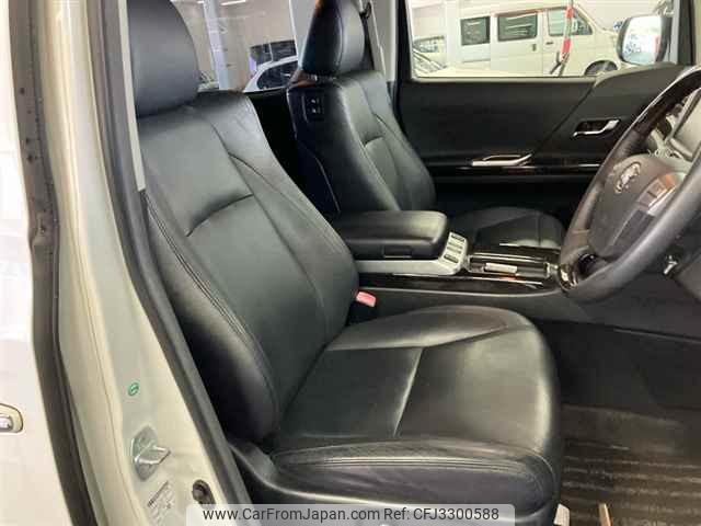 Toyota Vellfire thumbnail 8