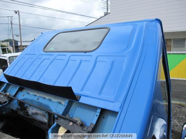 Isuzu Elf Truck 2000 thumbnail 17