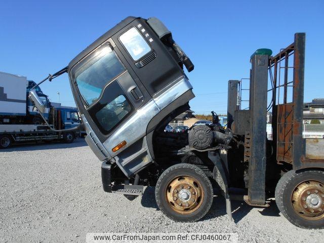 Isuzu Giga 1999 thumbnail 27