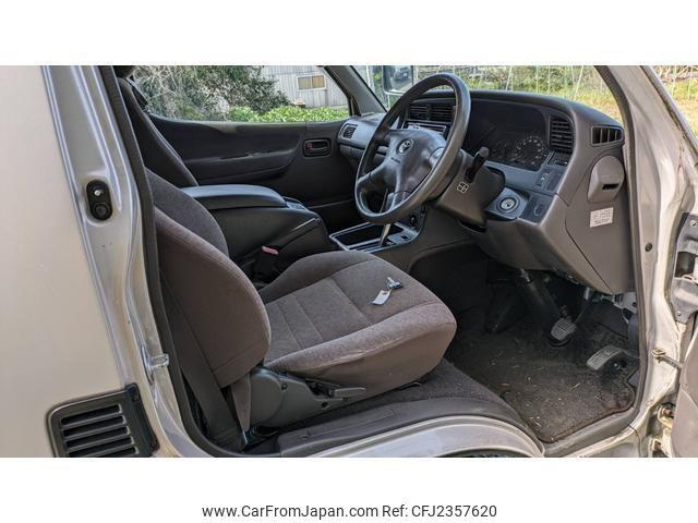 Toyota Hiace Wagon 1999 thumbnail 3