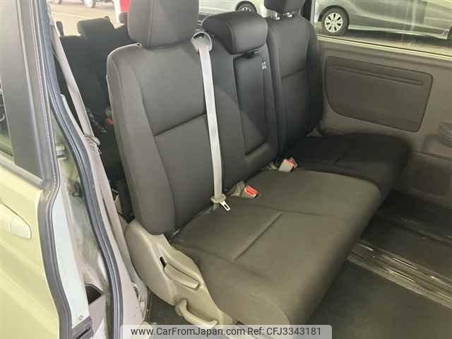 Honda stepwagon thumbnail 9