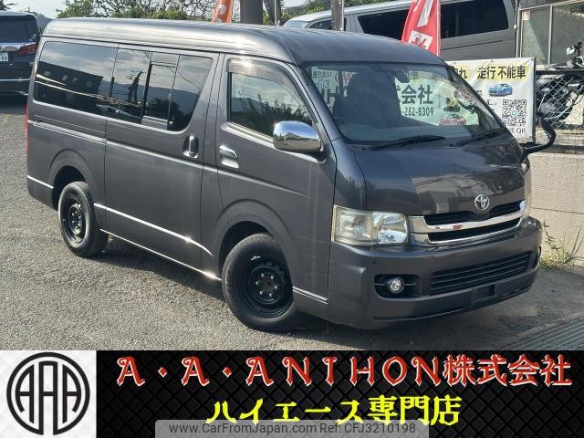 Toyota Hiace Van 2000