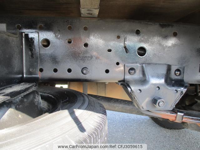 Isuzu Elf Truck 1997 thumbnail 38