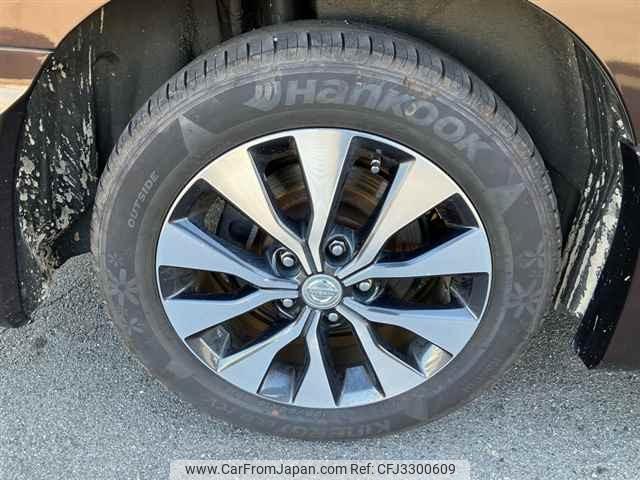 Nissan Serena thumbnail 10
