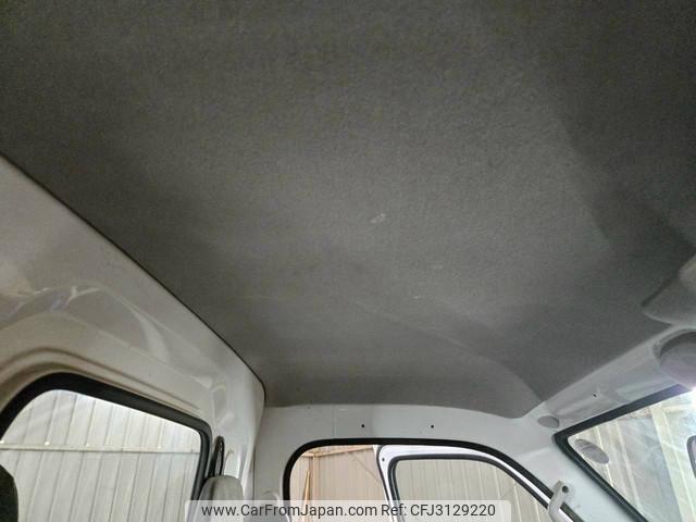 Suzuki Carry Truck 2000 thumbnail 33