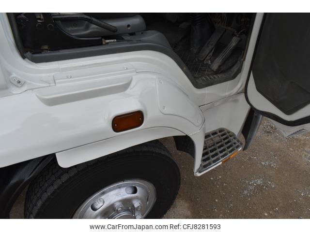 Mitsubishi Fuso Fighter 2000 thumbnail 67