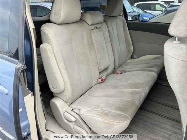 Toyota Estima Hybrid thumbnail 9