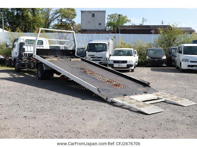 Mitsubishi Fuso Canter 2000 thumbnail 9