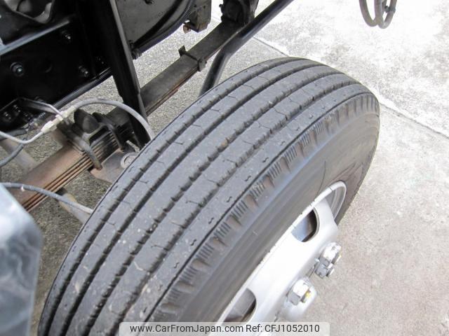 Isuzu Forward 2000 thumbnail 16