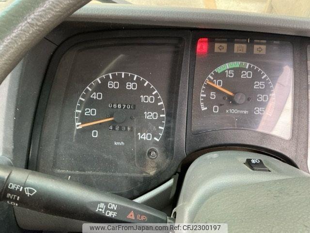 Mitsubishi Fuso Fighter 1995 thumbnail 13