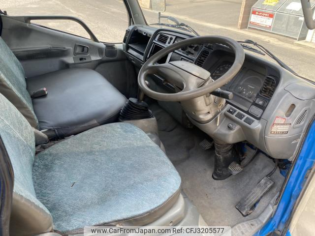 Mitsubishi Fuso Canter Guts 2001 thumbnail 12