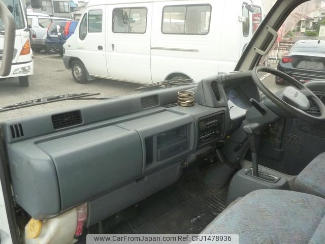 Isuzu Elf Truck 2001 thumbnail 3