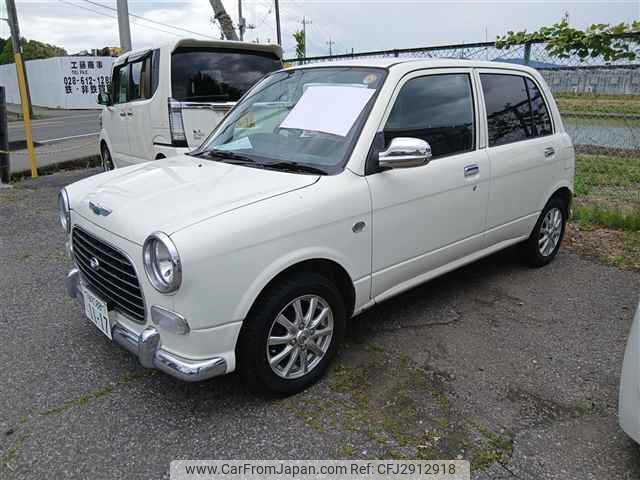 Daihatsu Mira Gino 2000
