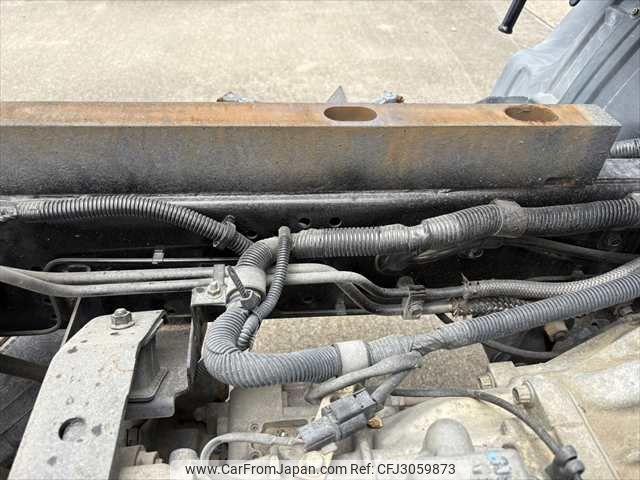 Mitsubishi Fuso Canter 2000 thumbnail 45