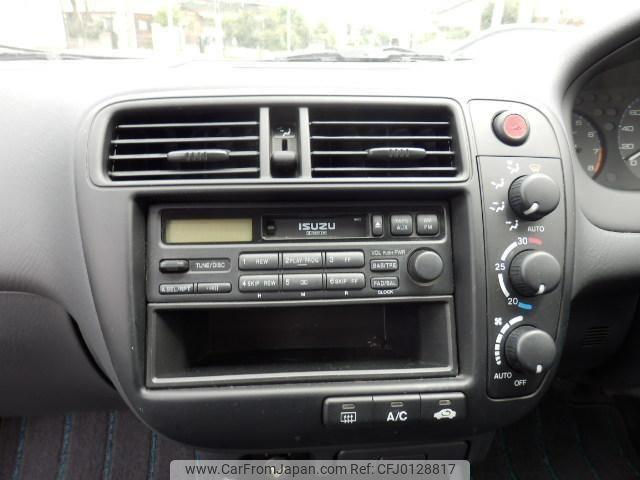 Isuzu Gemini 2000 thumbnail 10