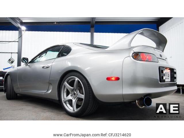Toyota Supra 2001 thumbnail 2