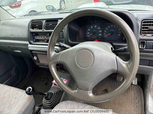 Suzuki Jimny 2000 thumbnail 12