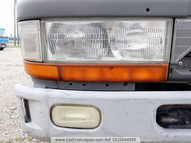 Mitsubishi Fuso Canter 1997 thumbnail 46