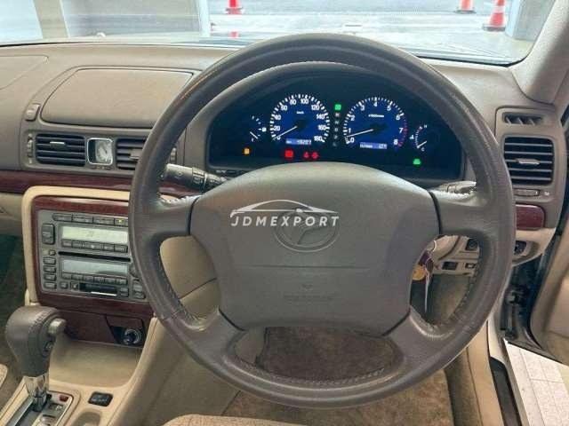 Toyota Progres 2001 thumbnail 8