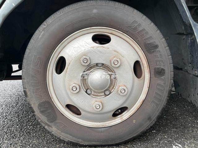 Mitsubishi Fuso Canter 1998 thumbnail 44