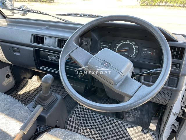 Mitsubishi Delica Truck 1997 thumbnail 24