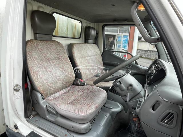 Mitsubishi Fuso Canter 1998 thumbnail 38