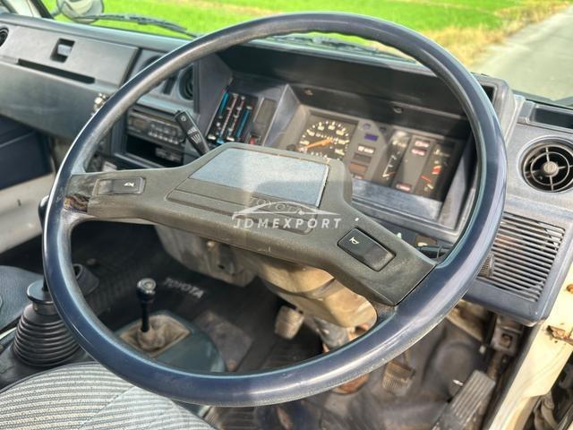 Toyota Hiace Truck 1989 thumbnail 19