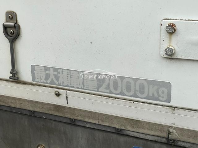 Mitsubishi Fuso Canter 1998 thumbnail 36